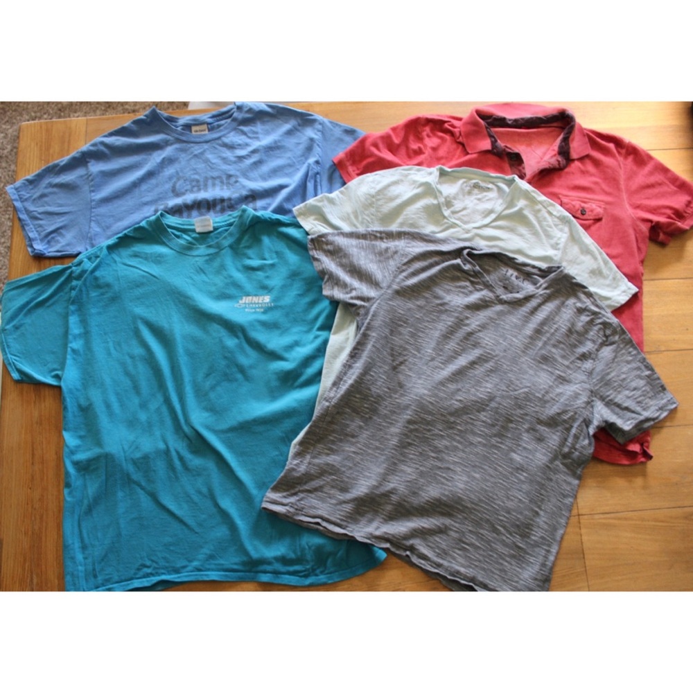 Preowned (5) Piece Men’s Medium Bundle Lot